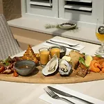 מלון Connemara Sands & 4*