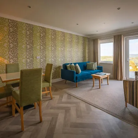 מלון Connemara Sands & 4*